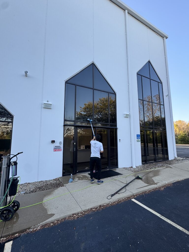 commercial window cleaners