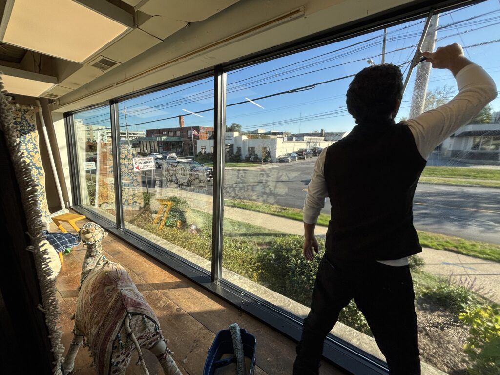 interior windows cleaning